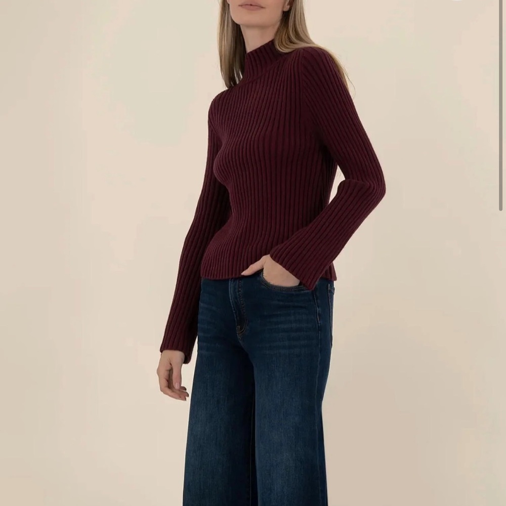 Kut From The Kloth - Hera Burgundy Turtle Neck Sweater